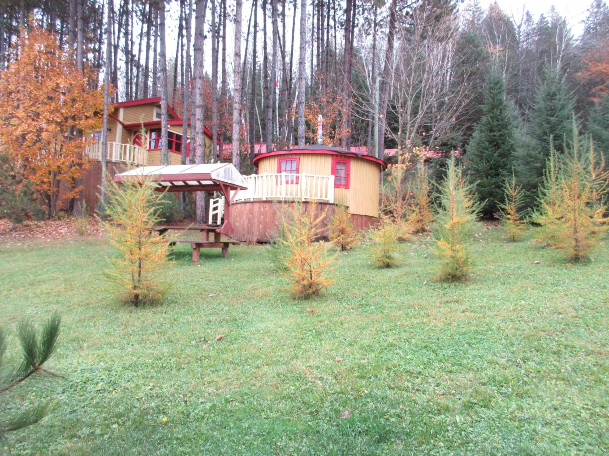 Saint Roch de Mekinac La Maison Sous Les Arbres المظهر الخارجي الصورة
